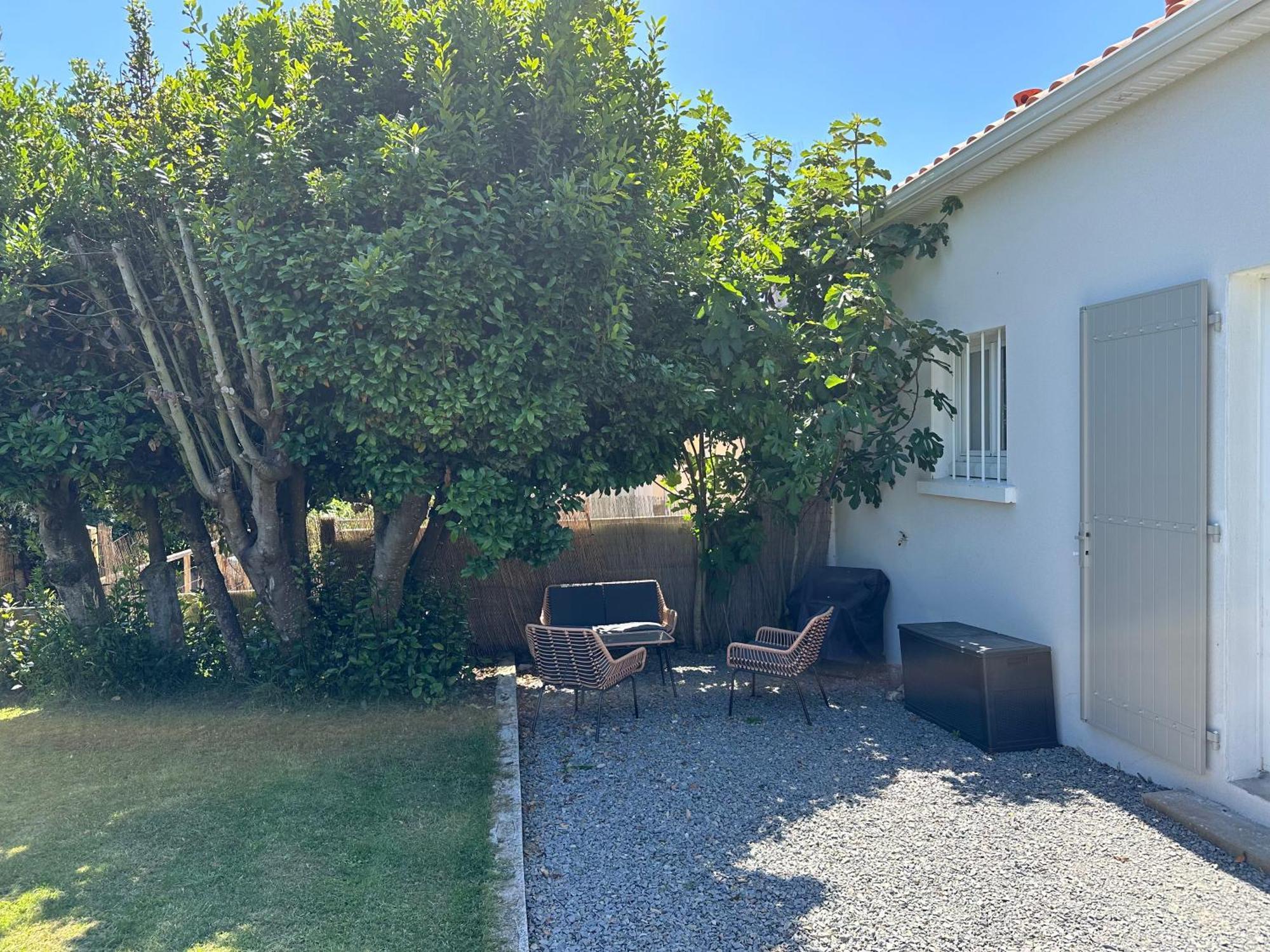 Maisonnette Confortable A Pornic Exterior photo